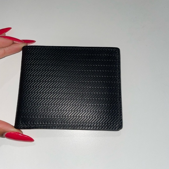 Shinola Bifold Wallet - Picture 1 of 7